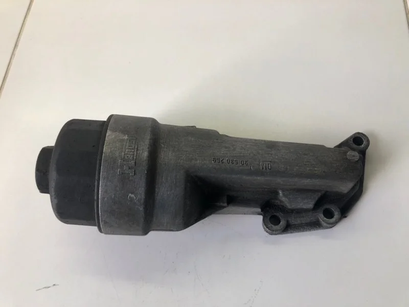 Корпус масляного фильтра Opel corsa C 1.0 2000