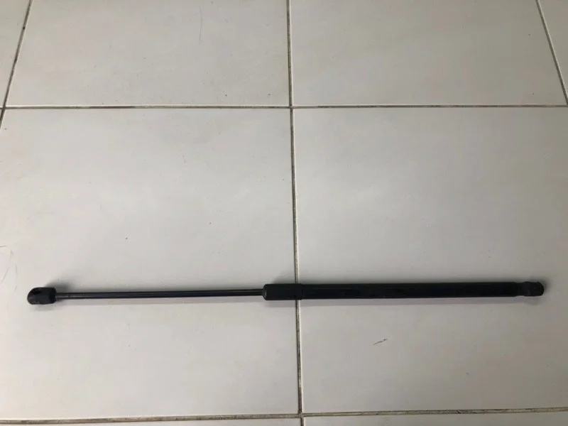 Амортизатор крышки багажника Skoda Octavia A5 1Z3