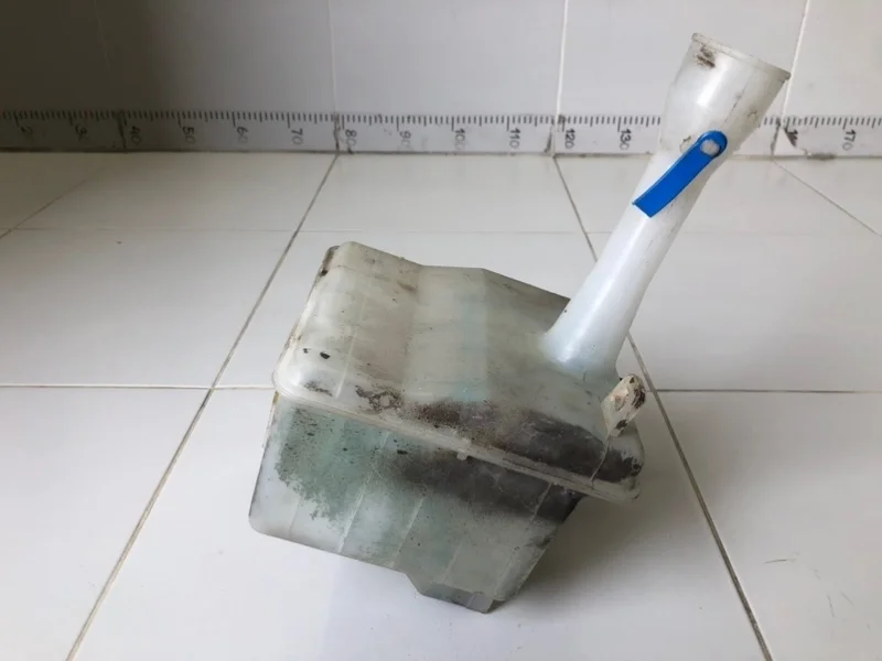 Бачок омывателя лобового стекла Chevrolet Lanos