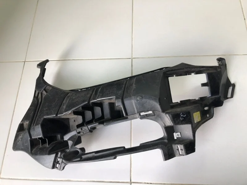 Кронштейн бампера передний левый BMW X3 G01 2017