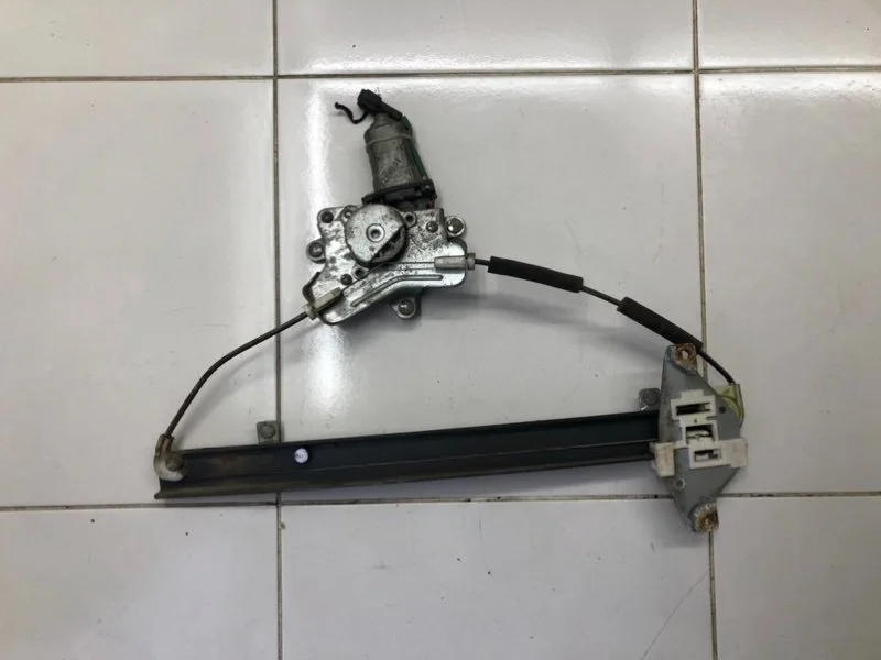 Стеклоподъемник электрический задний левый