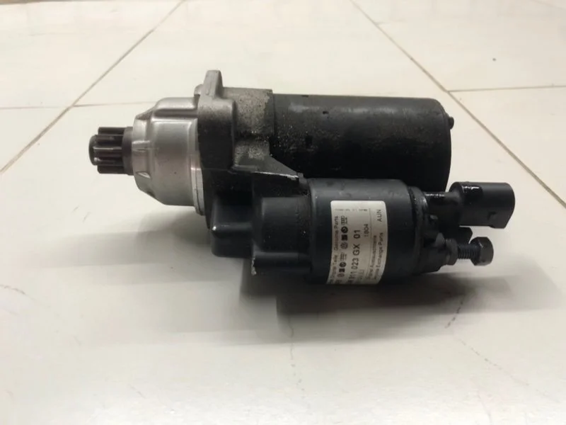 Стартер Volkswagen Tiguan 1 5N СAW 2008