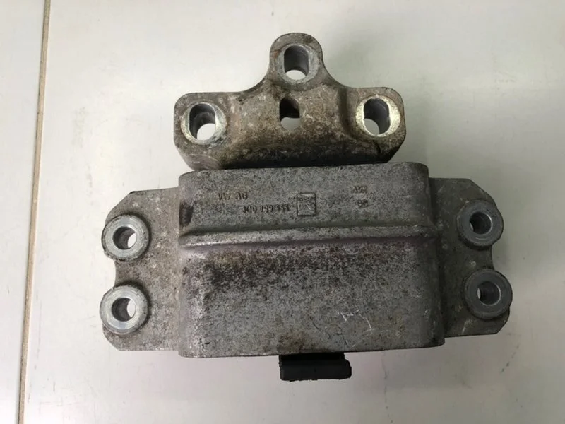 Опора КПП левая Volkswagen Tiguan 1 5N СAW 2008