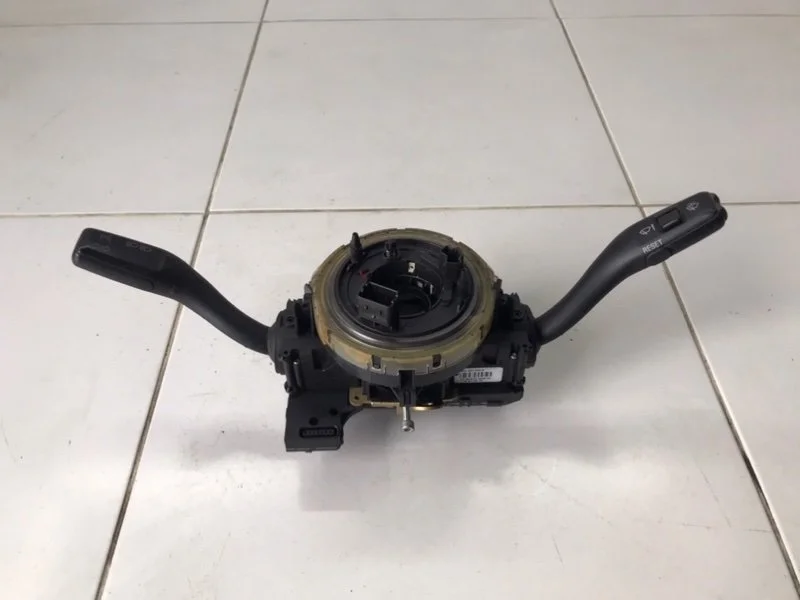 Переключатель подрулевой Audi A6 C6 4F2 СЕДАН AUK