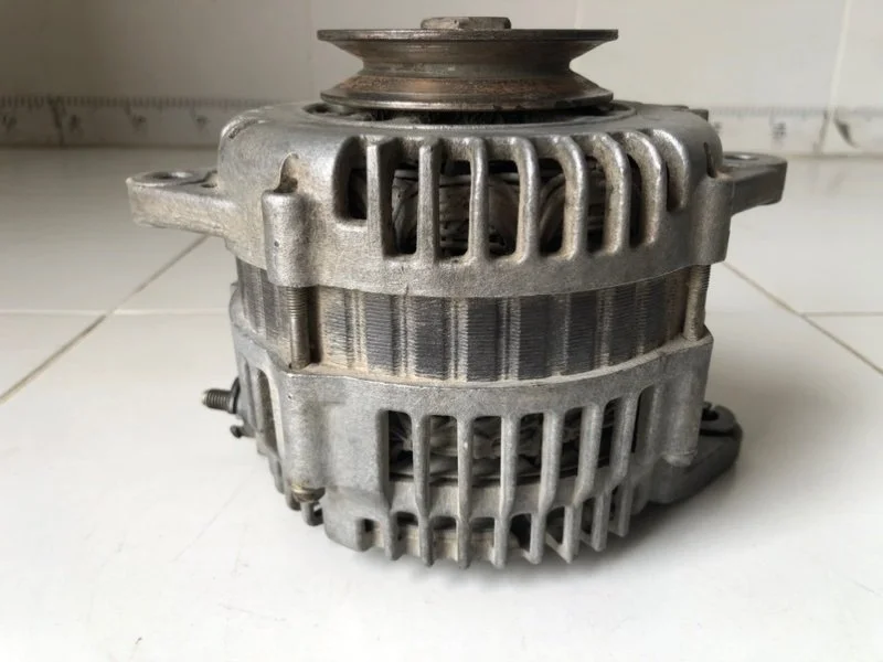 Генератор Nissan Almera 2 N16 ХЭТЧБЭК YD22DDT 2000