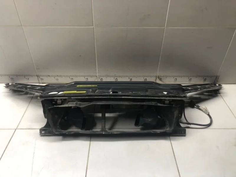 Панель передняя (Телевизор) передний Volvo S60