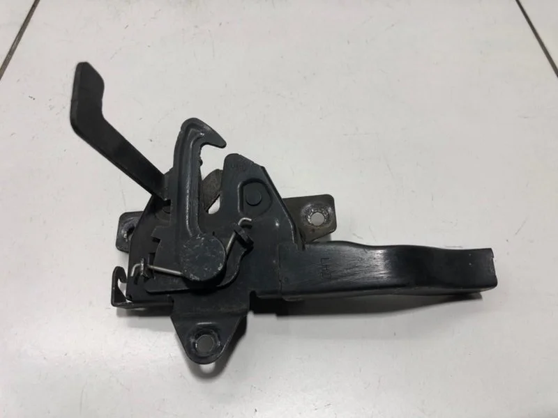 Замок капота SsangYong Actyon 2