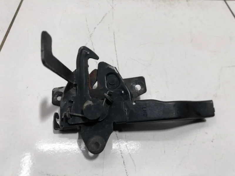 Замок капота SsangYong Actyon 2