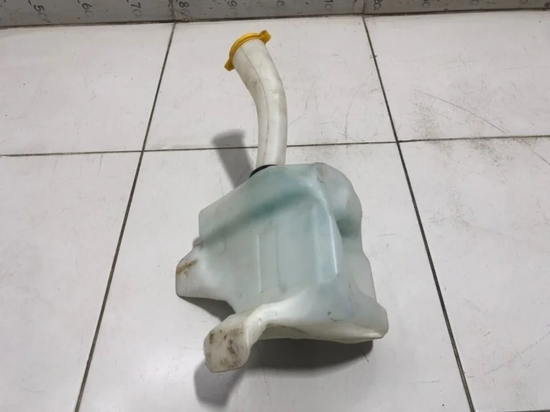 Бачок омывателя лобового стекла Opel Corsa D