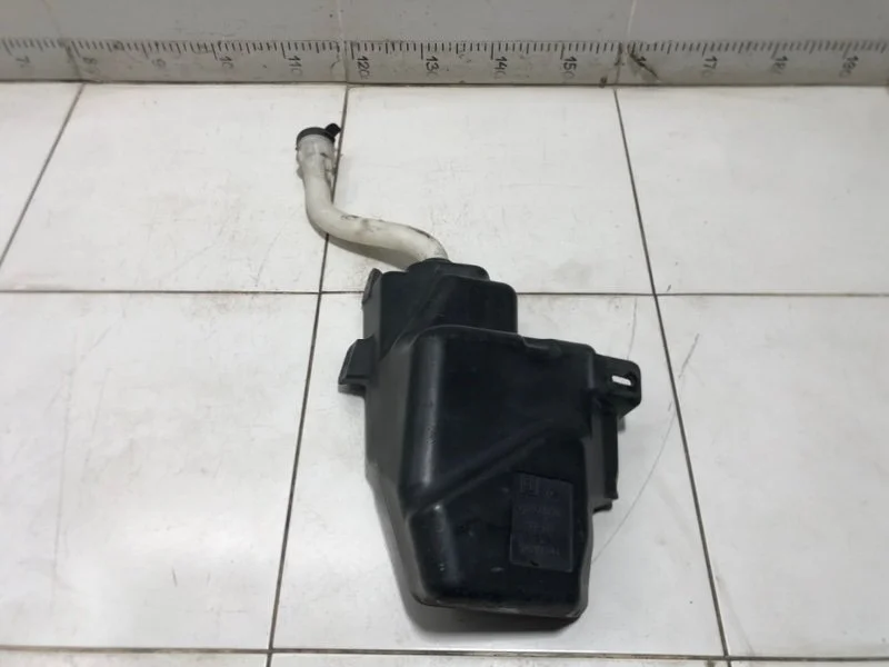 Бачок омывателя лобового стекла Chevrolet Orlando