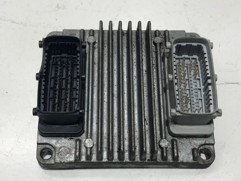 Блок управления двигателем Chevrolet Aveo T200