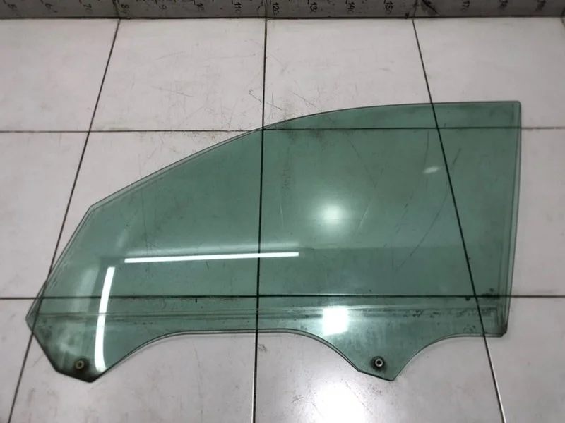 Стекло двери переднее левое BMW X5 E53 1999
