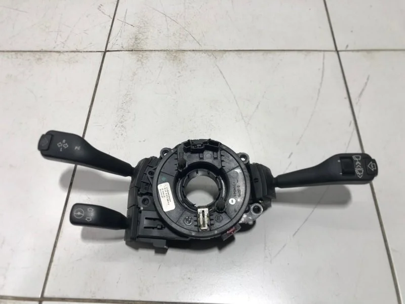 Переключатель подрулевой в сборе BMW X5 E53 1999