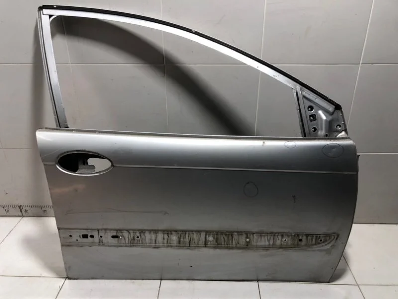 Дверь передняя правая Citroen C5 9HZ 2004