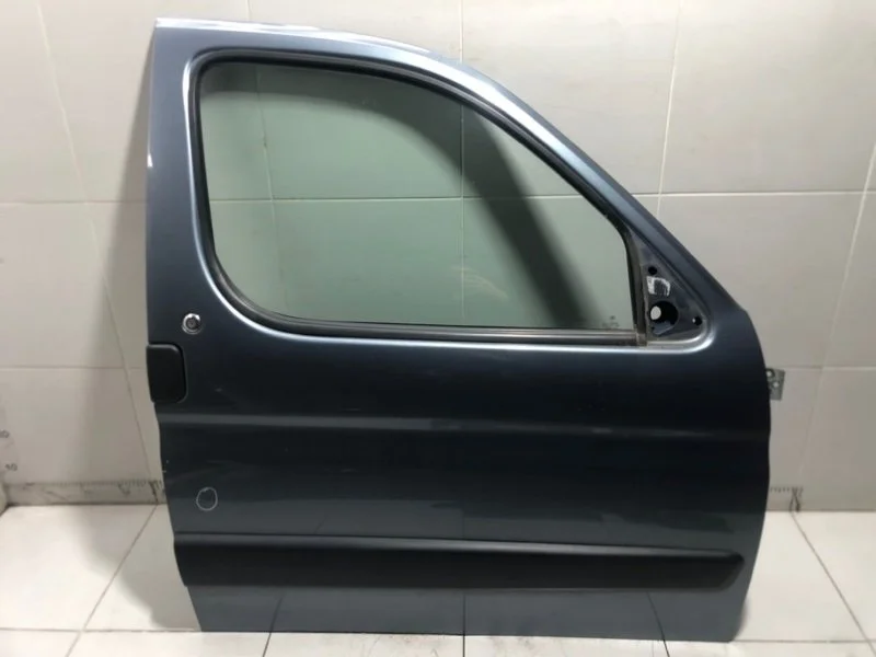 Дверь передняя правая Peugeot Partner 2005