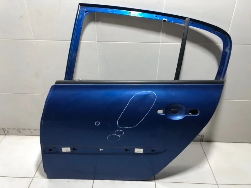 Дверь задняя левая Renault Megane 2 K4M812 2006