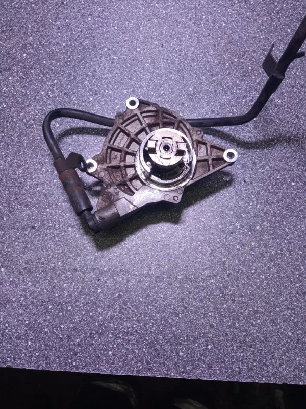 Насос вакуумный Hyundai Grand Starex