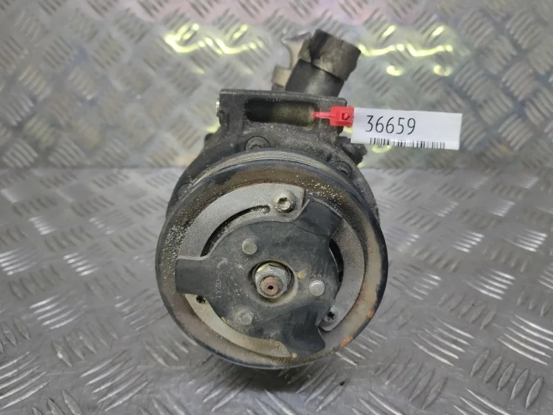 Компрессор кондиционера Volkswagen Golf 6 2.0TDI