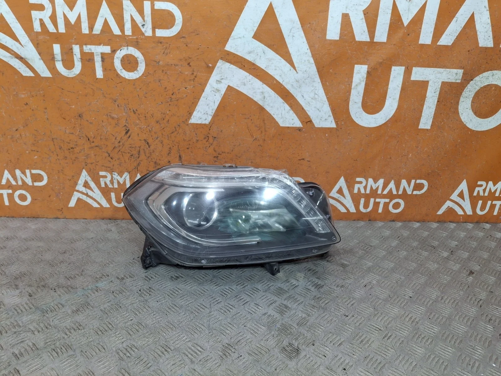 Фара Mercedes GL GLS-Class 2012-2016 X166
