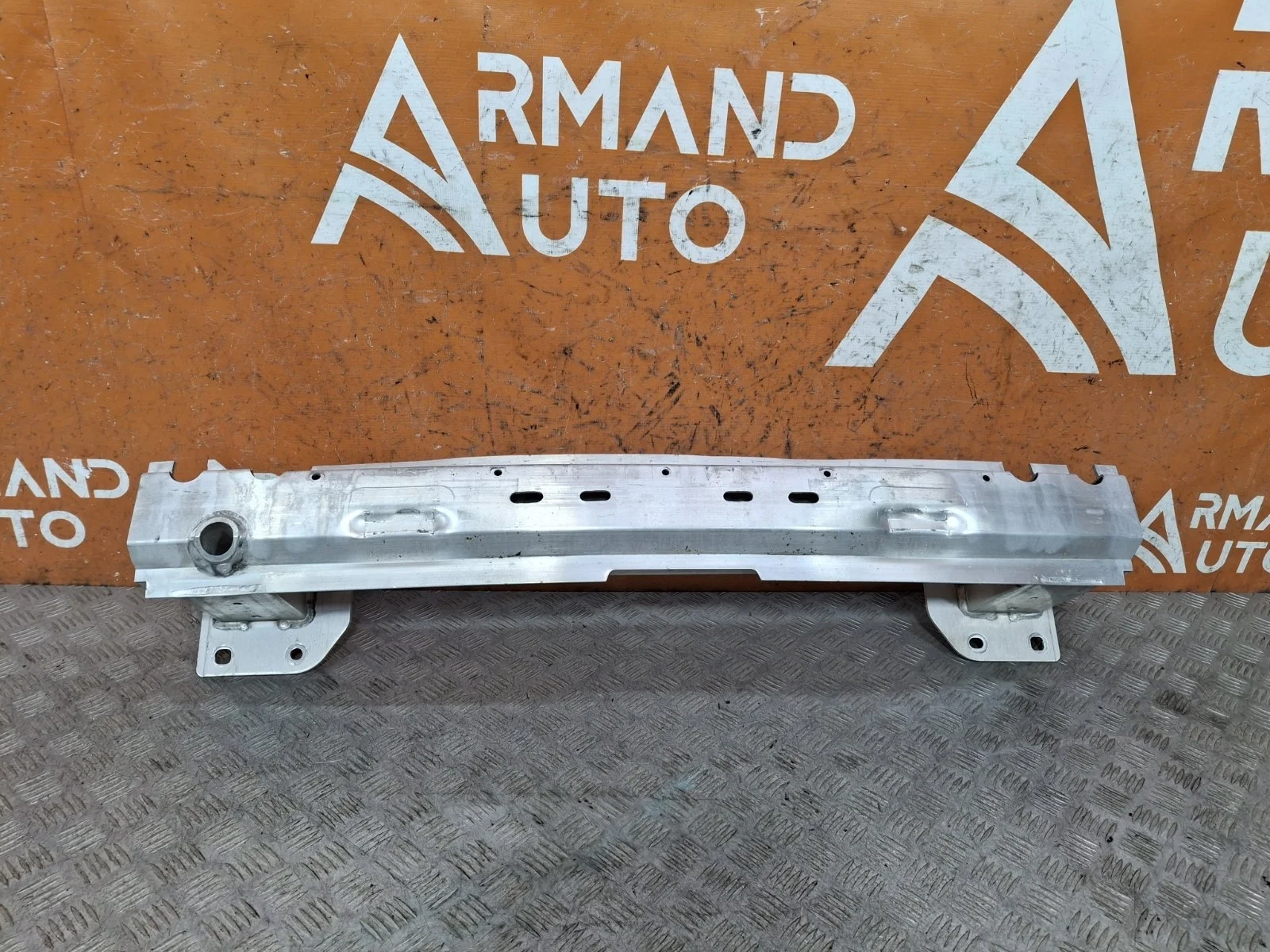 Усилитель бампера BMW X5 2018-нв G05