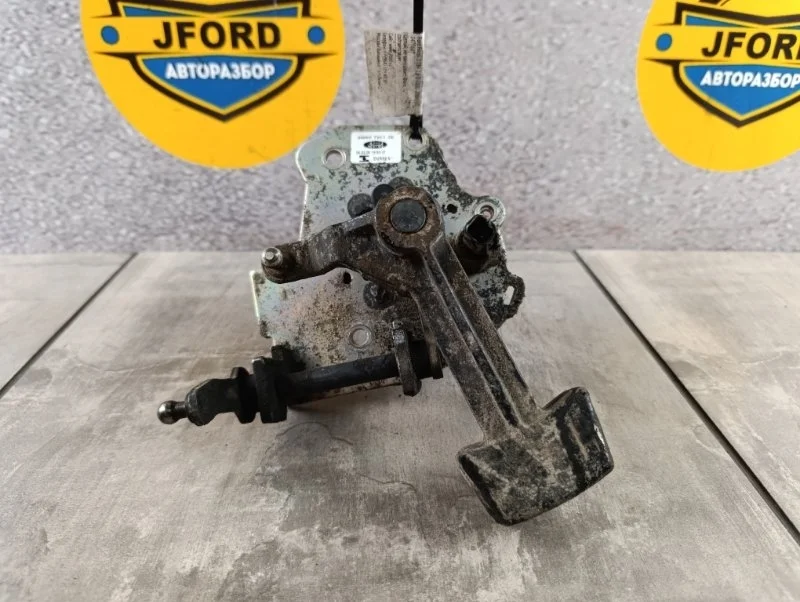 Механизм выбора передач Ford Focus 2 2008 CB4