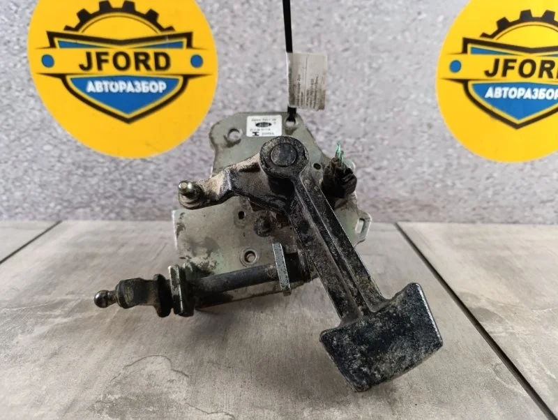 Механизм выбора передач Ford Focus 2 2007 CB4