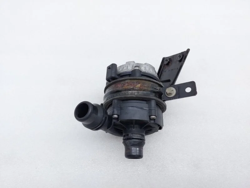 Насос водяной (помпа) электрический Mercedes-Benz GLC-Class 2015 W253