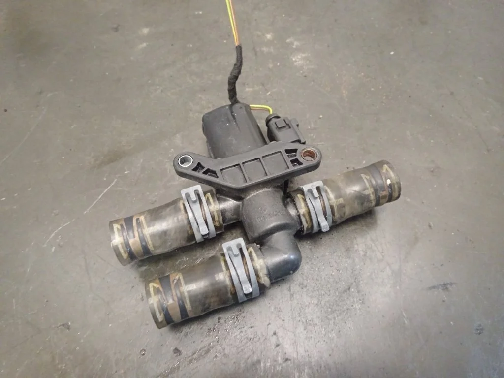 Клапан электромагнитный Audi Q7 2012 4L