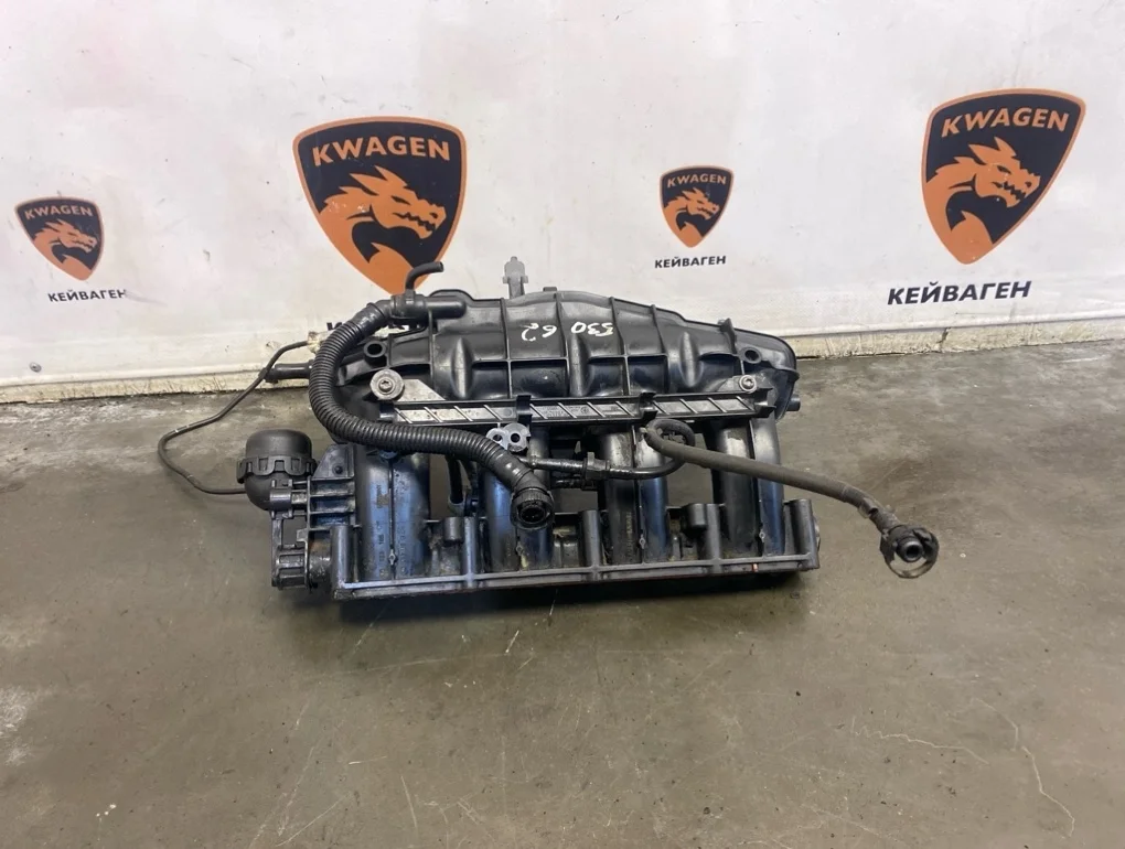 Коллектор впускной Volkswagen Passat 2009 B6