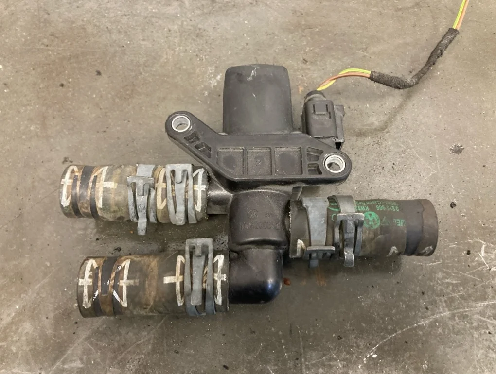 Клапан электромагнитный Audi Q7 2015 4L