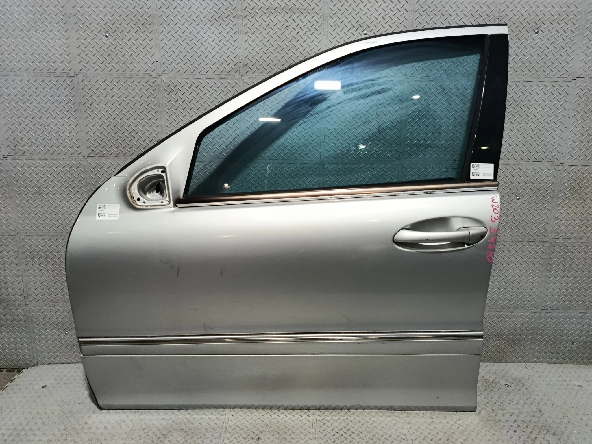 ДВЕРЬ MERCEDES-BENZ C-CLASS S203 W203 A2037200105 ПЕРЕДНЯЯ ЛЕВАЯ серебро, 775U S4210