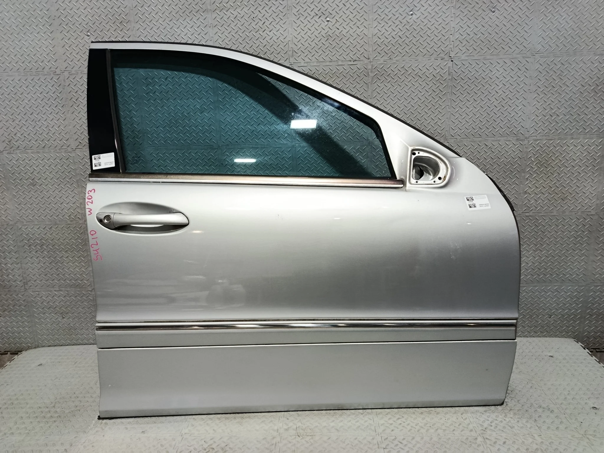 ДВЕРЬ MERCEDES-BENZ C-CLASS S203 W203 A2037200205 ПЕРЕДНЯЯ ПРАВАЯ серебро, 775U S4210