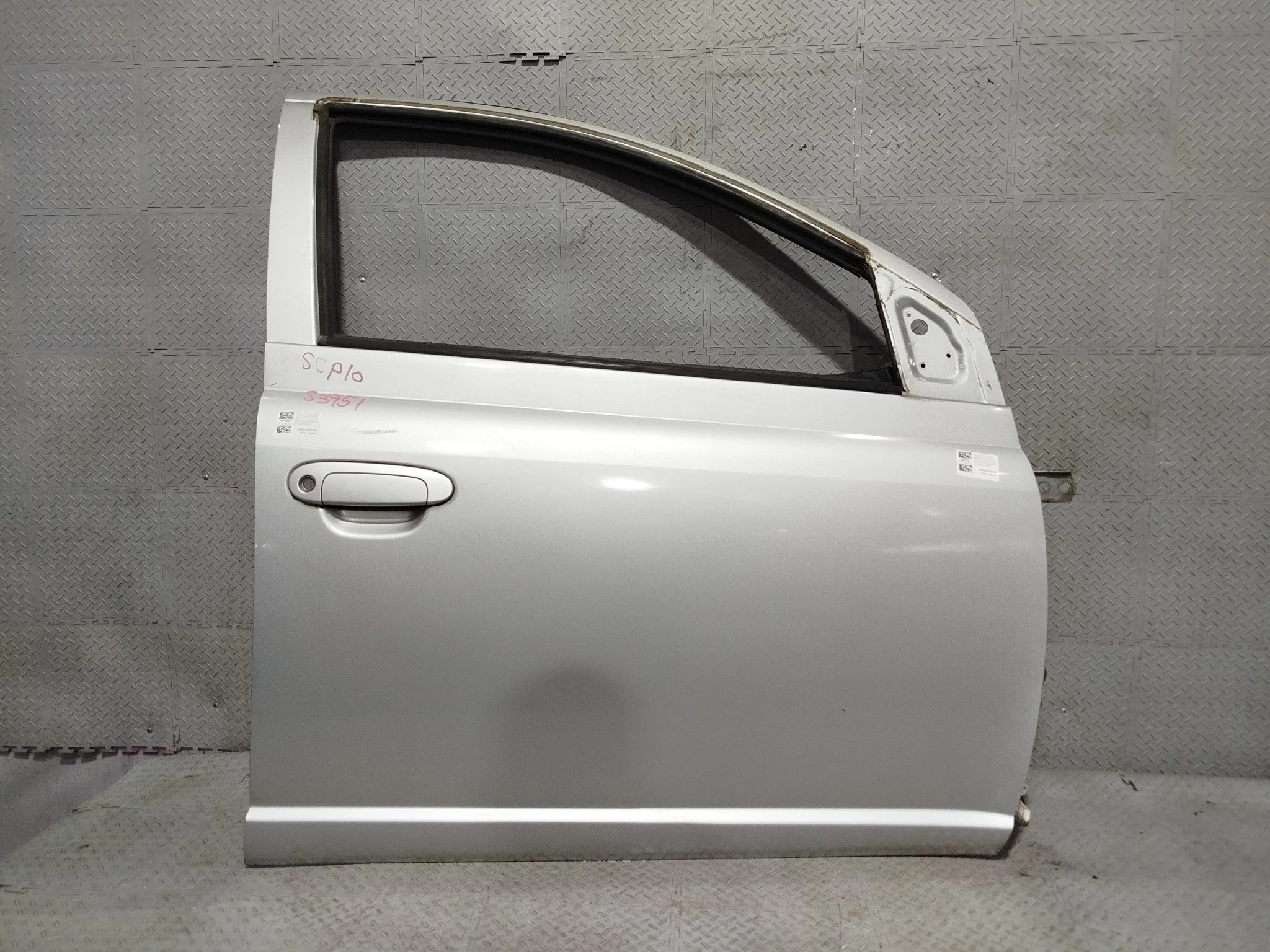 ДВЕРЬ TOYOTA ECHO PLATZ VITZ YARIS NCP10 NCP12 NCP13 NCP15 NCP16 SCP10 SCP11 SCP13 6700152011 ПЕРЕДНЯЯ ПРАВАЯ 5 DOOR серый, 199 S3951