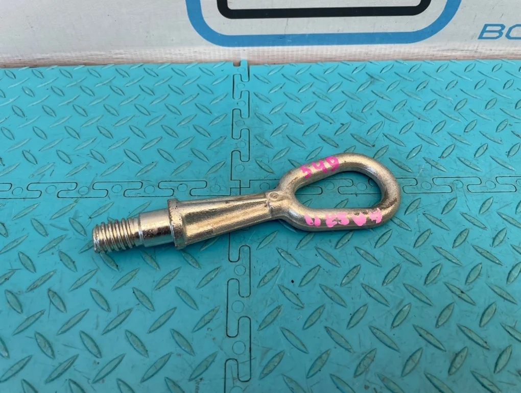 Крюк буксировочный Bmw X3 2007 72157070643 E83 N52B25A 2.5