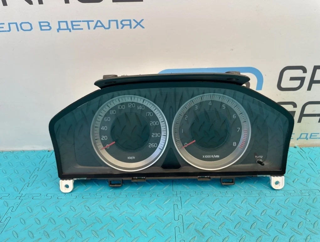 Панель приборов Volvo Xc60 2012 36001835 DZ B4204T7 2.0