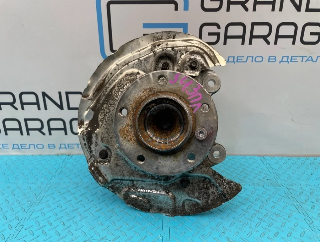 Кулак Bmw 3-Series 2006 31216793923 E90 N46B20B 2.0, передний левый