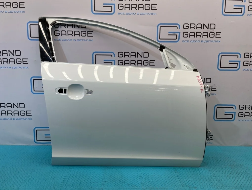 Дверь Volvo V60 2011 32228971 FW B4164T 1.6, передняя правая