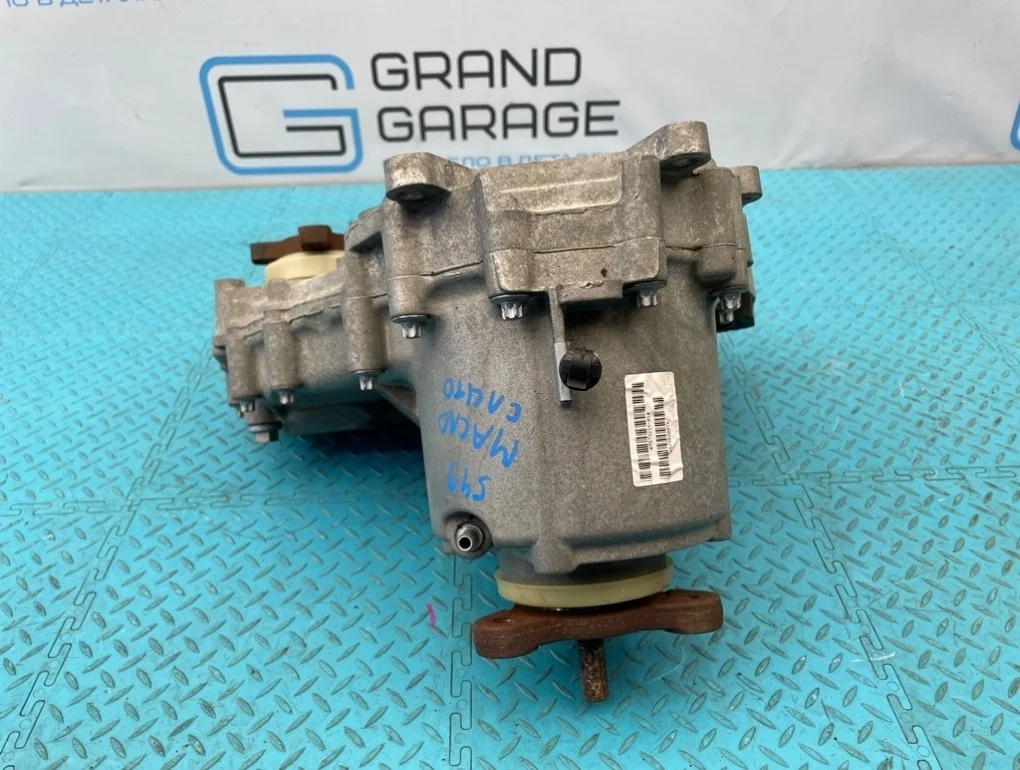 Раздатка Bmw X3 2007 27107573215 E83 N52B25A 2.5