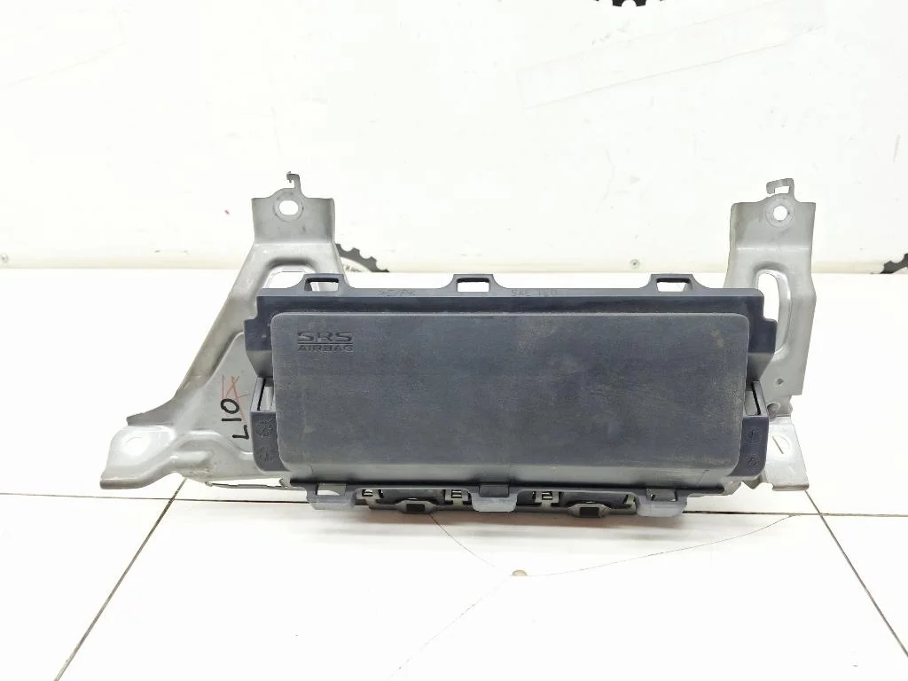 Подушка безопасности нижняя (для колен) Mitsubishi Lancer 10 2008 CY