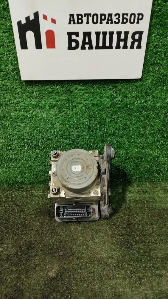 Блок управления ABS Skoda Octavia 2014 5Q0614517Q A7 CJZA