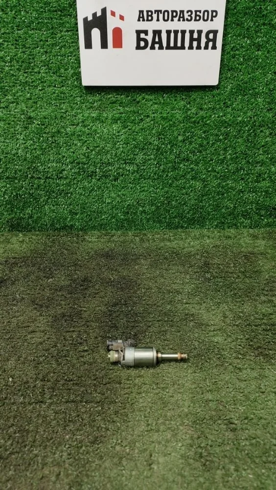 Форсунка топливная Skoda Octavia 2014 04E906036E A7 CJZA