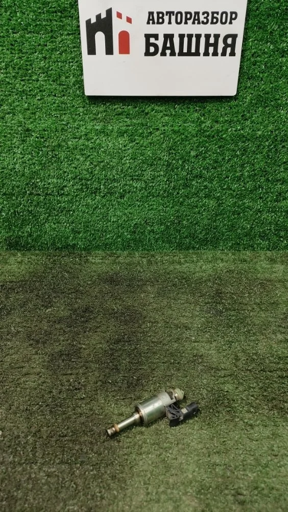 Форсунка топливная Skoda Octavia 2014 04E906036E A7 CJZA