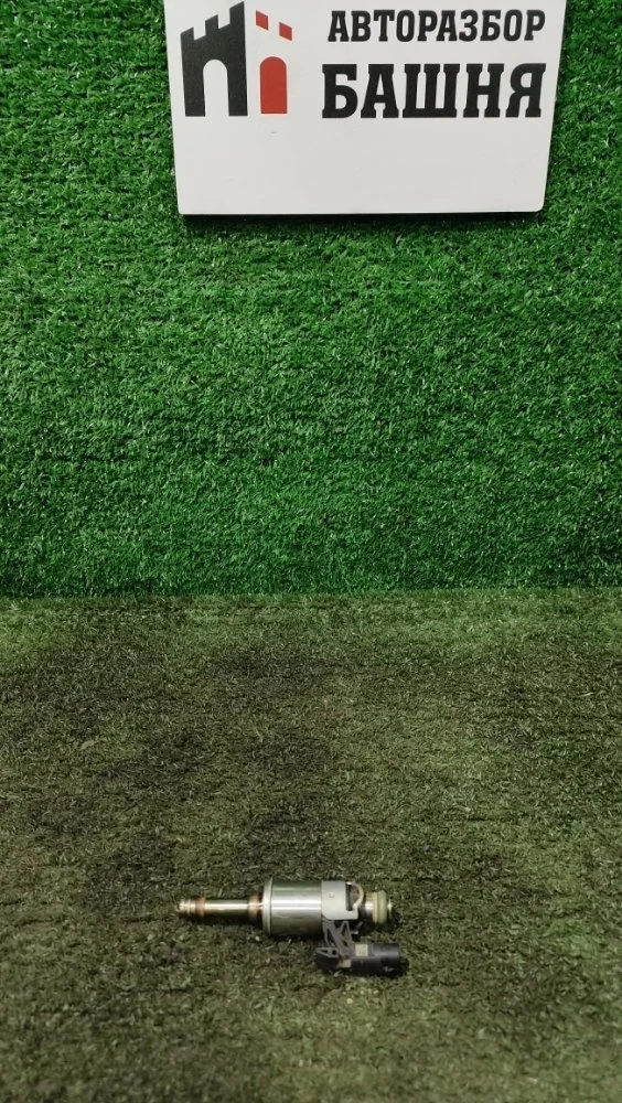 Форсунка топливная Skoda Octavia 2014 04E906036E A7 CJZA