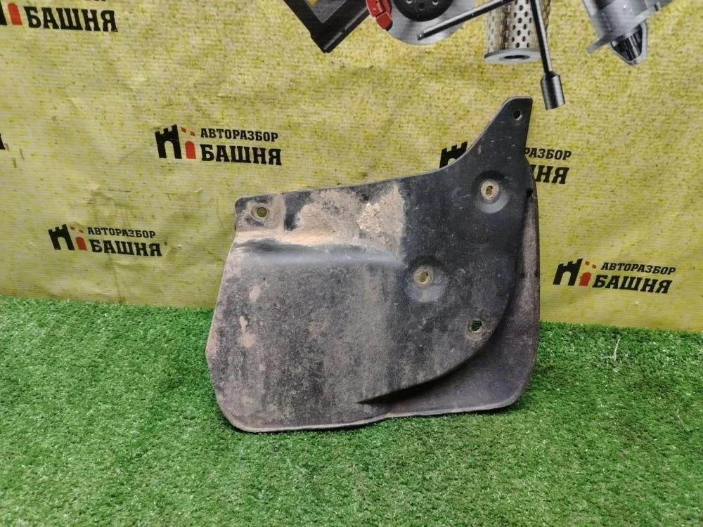 Брызговик Lexus Lx570 2008 7662260130 URJ201 3URFE, передний левый