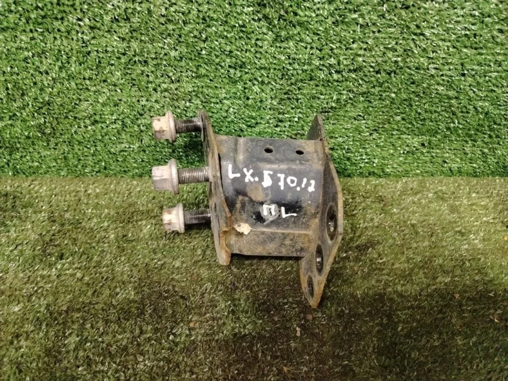 Кронштейн усилителя бампера Lexus Lx570 2008 5202660030 URJ201 3URFE, передний левый