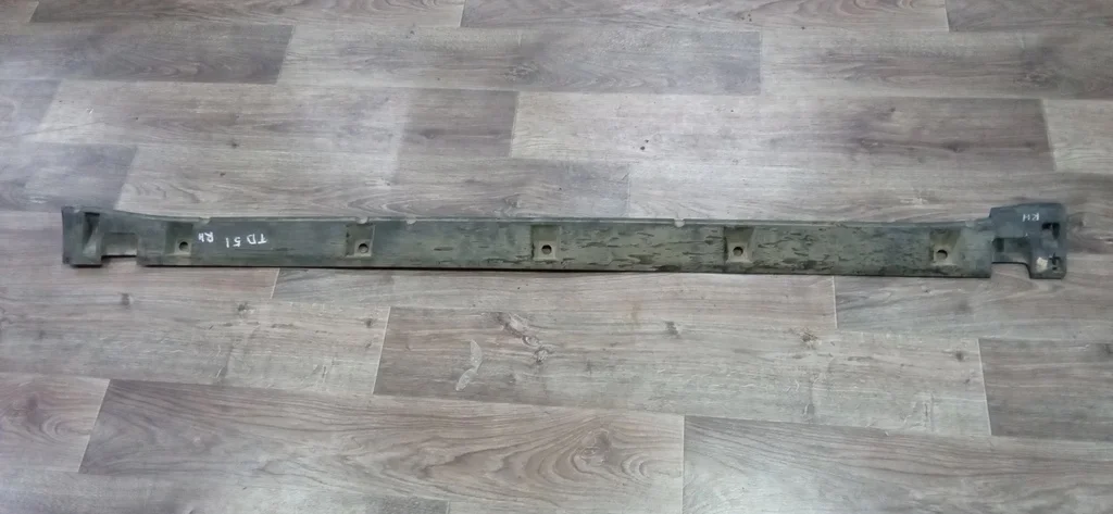 Б.у. порог пластиковый SUZUKI GRAND VITARA JB420 SUZUKI GRAND VITARA JB420