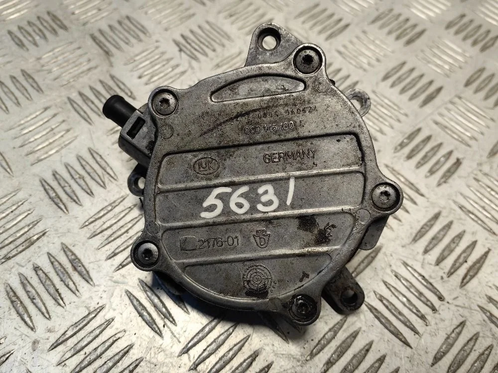 Насос вакуумный Volkswagen Passat B6