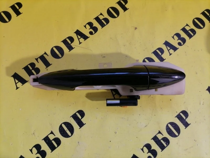 Ручка двери передней правой наружняя Hyundai Solaris 2010-2017 2014 826611R000 СЕДАН 1.6 G4FC 123 Л/С