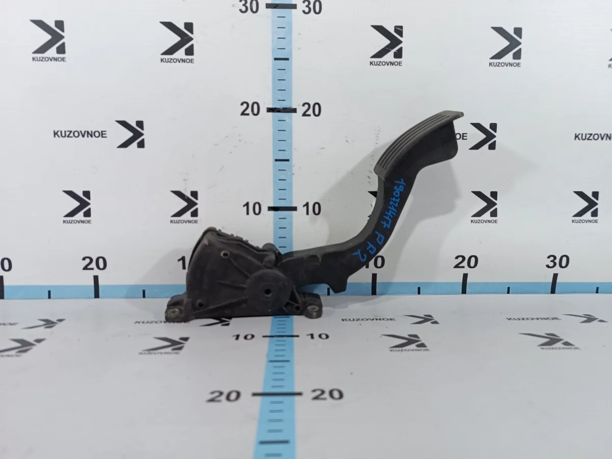 Педаль газа Ford Focus 2008 CB4