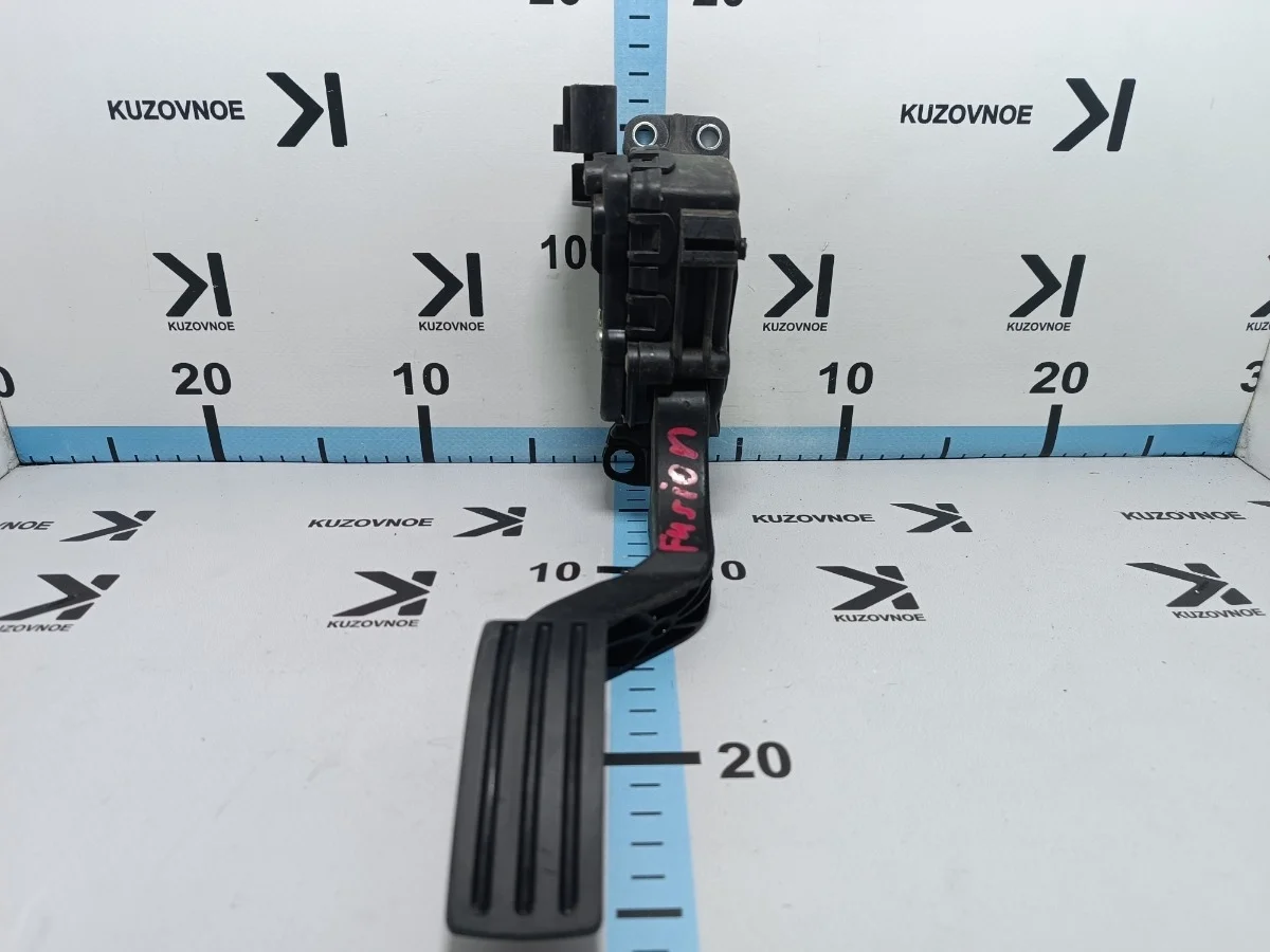 Педаль газа Ford Fusion 2007 CBK